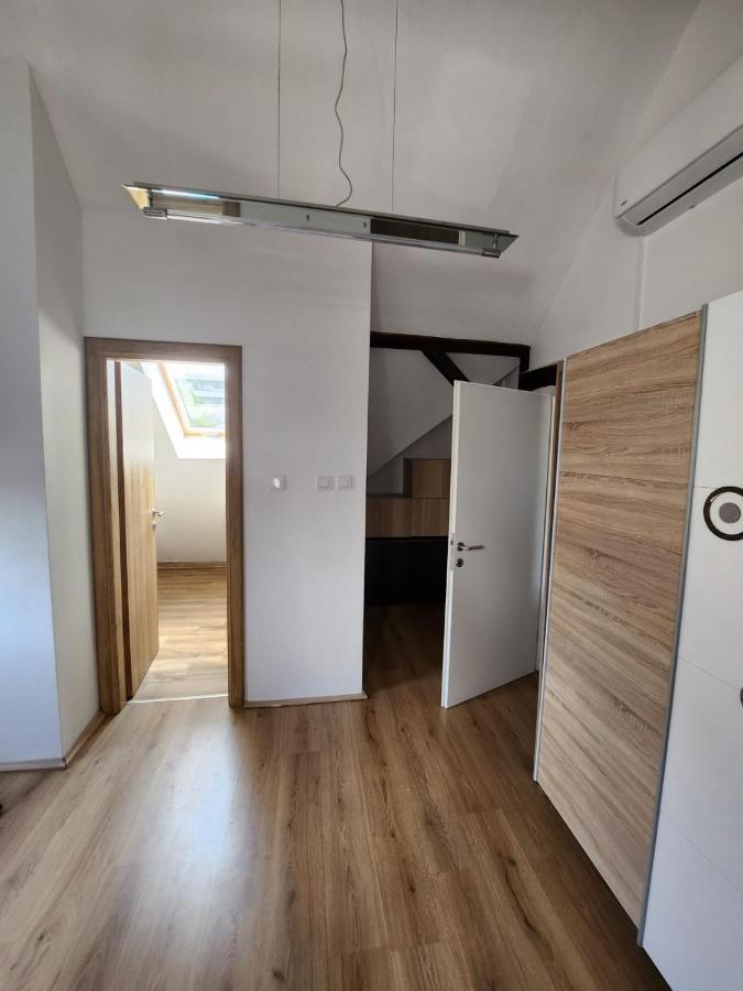 Ferienwohnung Apartman Buzanova 001 Zagreb Exterior foto