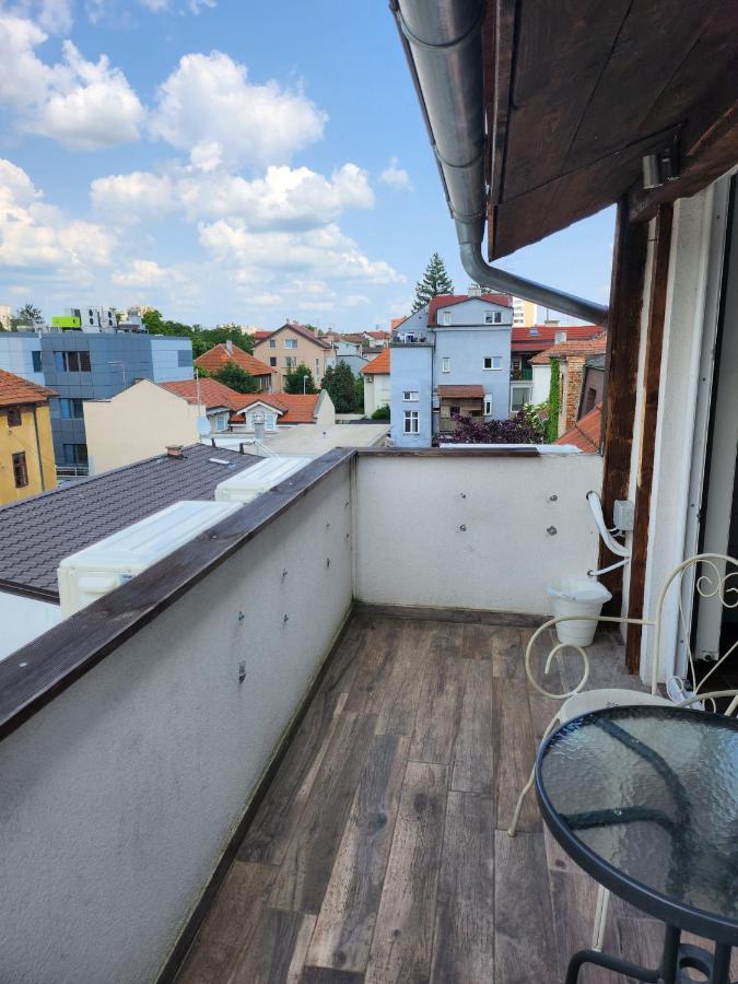 Ferienwohnung Apartman Buzanova 001 Zagreb Exterior foto